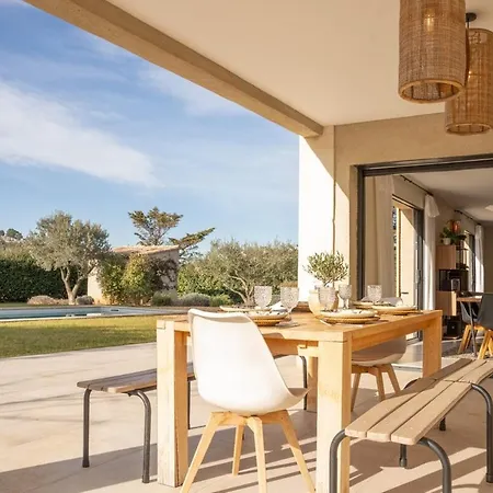 Mas Ysaïs In Provence